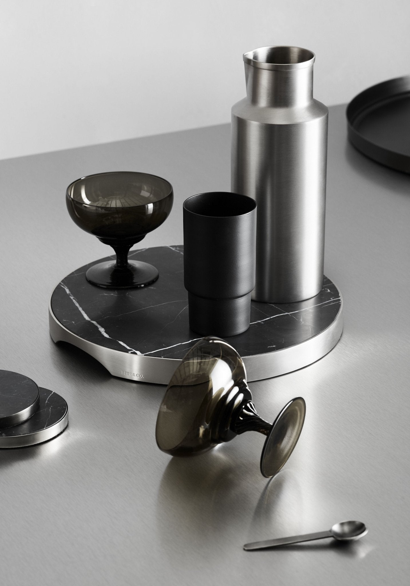 GEO GRAZING BOARD ROUND | Brushed Nickel & Nero - Shop premium Home Decor for modern interiors - premium homewares - luxury home decor online