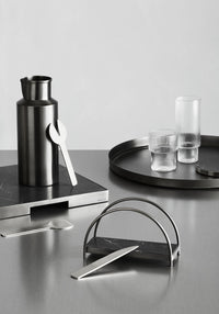 GEO ROUND TRAY | Matt Black - Shop premium Home Decor for modern interiors - premium homewares - luxury home decor online