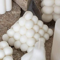 PYRAMID CANDLE | White